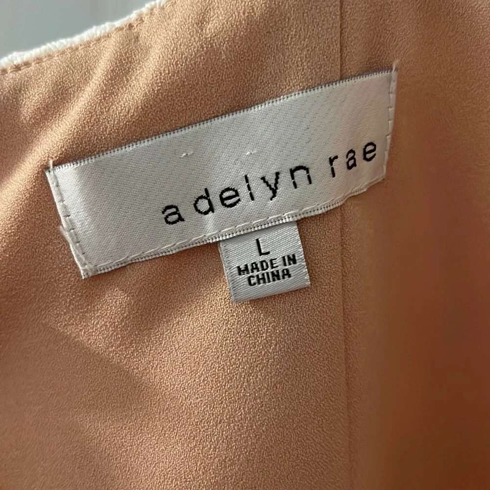 Adelyn Rae Dress - Picture 3 of 3
